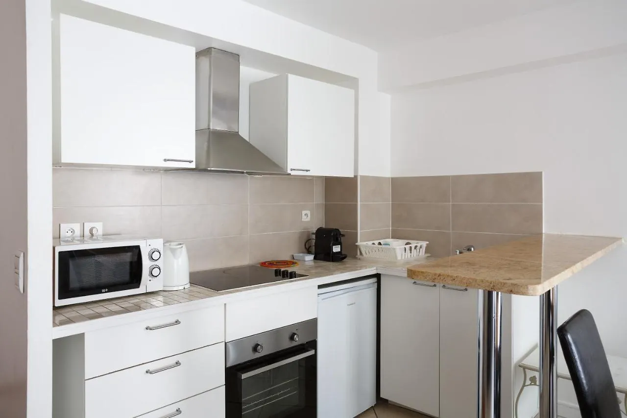 Top Apartment House Av Ternes Париж